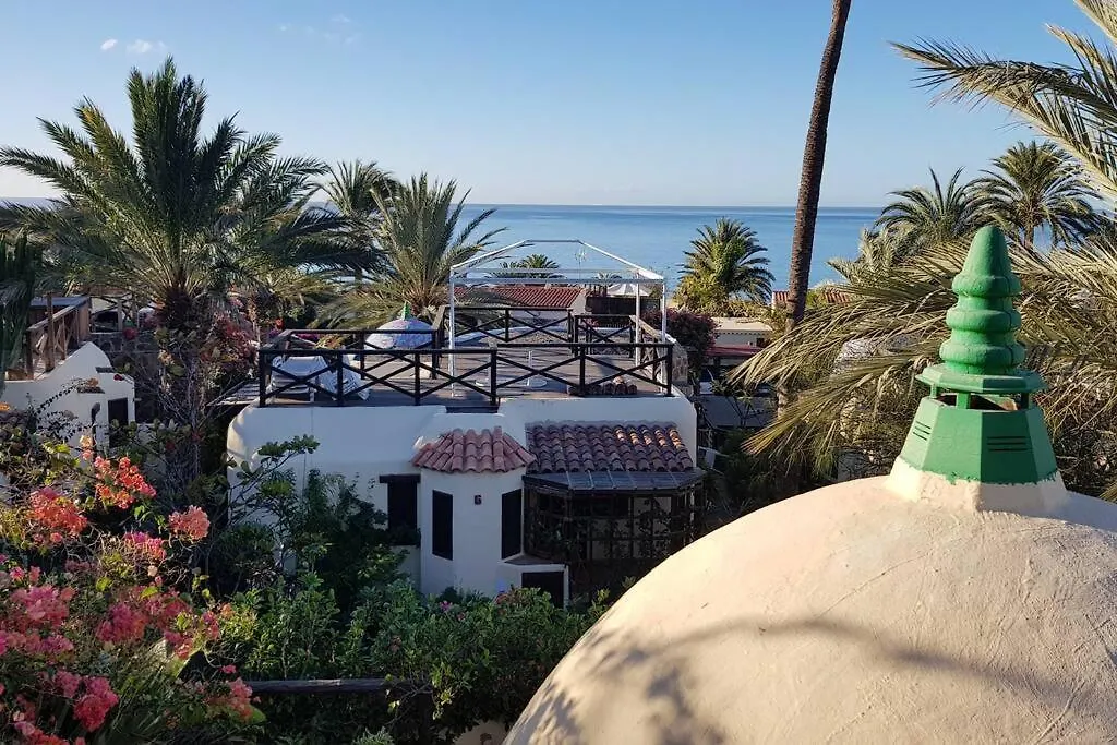 Designer Home With Incredible Views On Top Of The Beach Playa Del Aguila